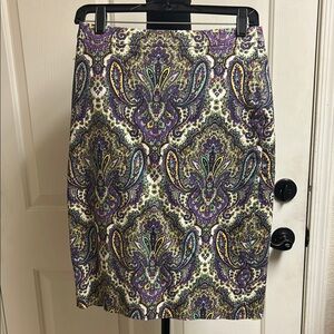 J. Crew No. 2 Pencil Skirt in Paisley, Size 4
Gorgeous purple paisley, EUC